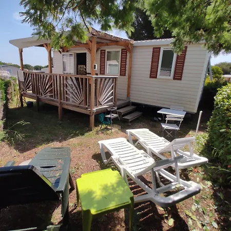 Le 384 Mobilhome Clim Velos Tv Lavlinge Plancha Transats * Lattes